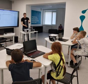 Старт летних курсов для детей по программе «РОБОТОТЕХНИКА VEX IQ (базовый уровень)»
