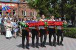 Возложение гирлянды Памяти к мемориалу войнам-бийчанам
