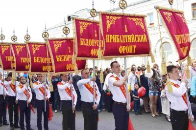 Возложение гирлянды Памяти к мемориалу войнам-бийчанам